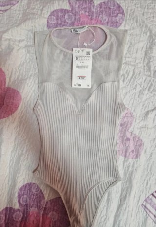 Body Zara gris perla talla S con etiqueta