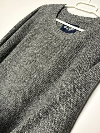 Jersey Hollister Gris Degradado Talla L