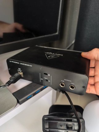 Behringer U-Phoria UMC202HD Interfaz Audio