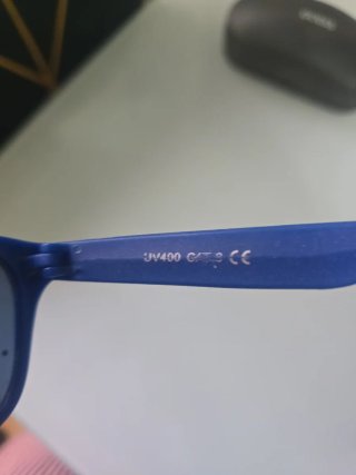Gafas de sol azules