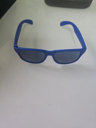 Gafas de sol azules