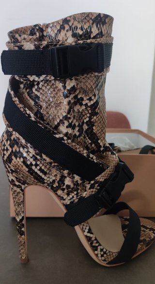 Sandalias tacón SIMMI London efecto serpiente