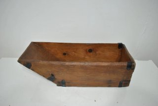 Antigua media fanega de madera