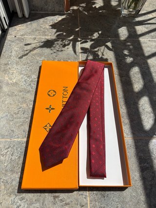Corbata Louis Vuitton Roja