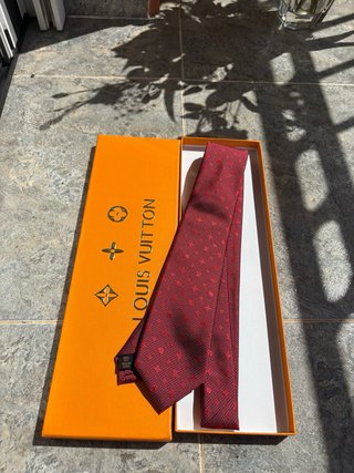 Corbata Louis Vuitton Roja