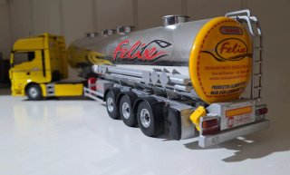 Camión Cisterna MAN 1:43 Felix