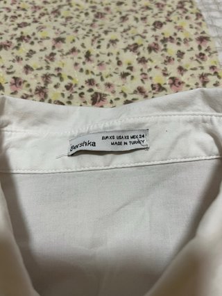 Blusa Bershka T. XS