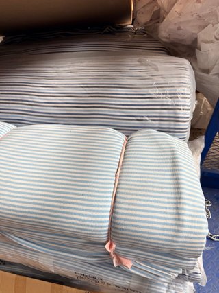 Palets de tejidos a la venta