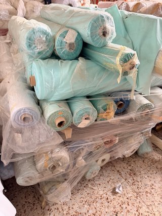 Palets de tejidos a la venta