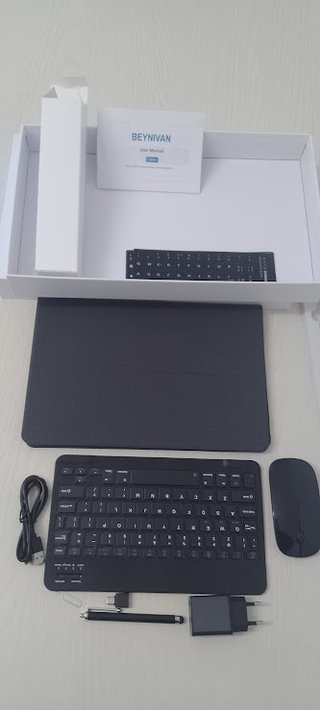 Tablet da 13 pollici con tastiera e mouse