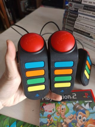 Buzz! Junior Locura en la Jungla PS2 + Pulsadores