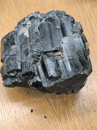 Turmalina Negra en Bruto