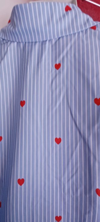 Camisa XL Riscas Azuis Corações Vermelhos