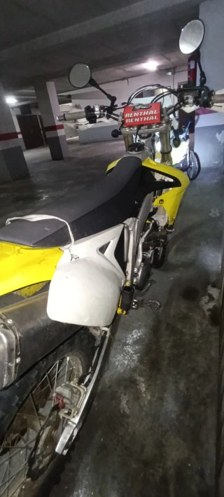 Suzuki RMX450Z Enduro/Motocross Moto