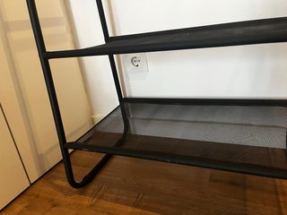 Burra perchero negra con espacio para zapatos