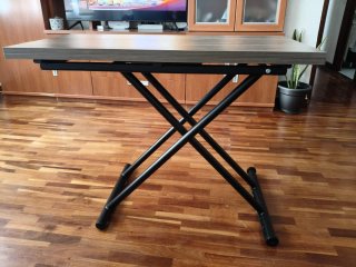 Mesa elevable salón madera