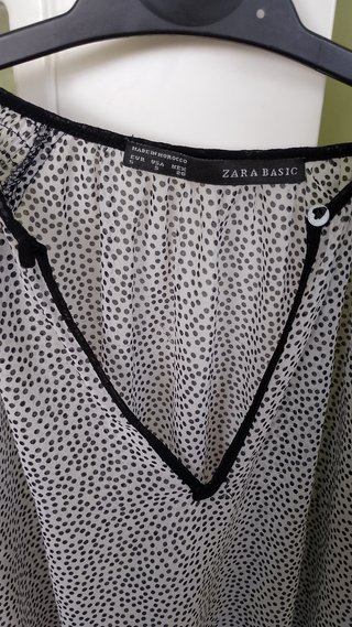 Camisa Zara lunares vaporosa Talla S