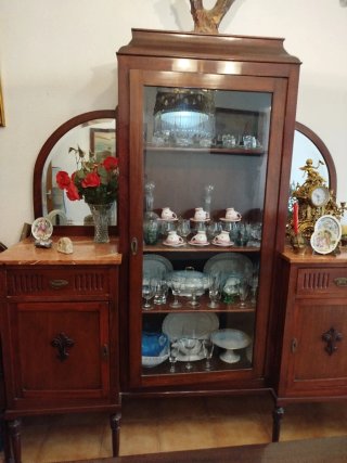 Vitrina Antigua Madera y Cristal