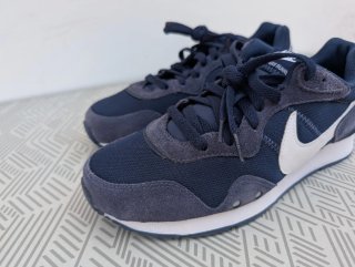 NIKE VENTURA RUNNER