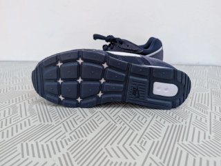 NIKE VENTURA RUNNER