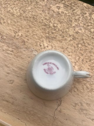 Juego de café porcelana con detalles dorados