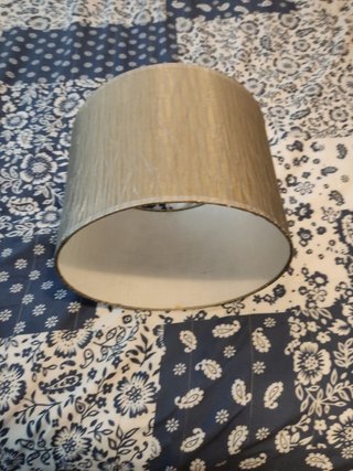 Pantalla de lámpara de tela gris