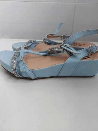 Sandali scamosciati azzurri con strass