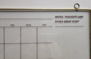 Pizarra de cristal para notas y calendario