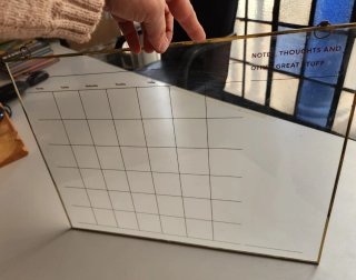 Pizarra de cristal para notas y calendario