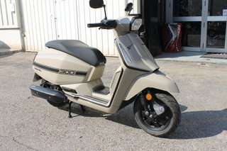 Lambretta X300 SR