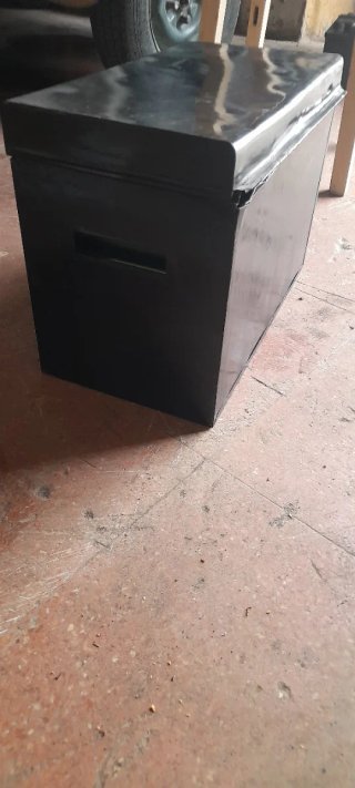 Caja de herramientas metálica