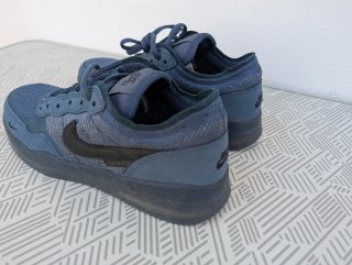NIKE SB PS8 T-39