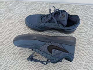 NIKE SB PS8 T-39