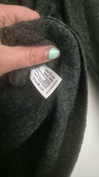 Jersey Ese o ese cuello pico gris talla única