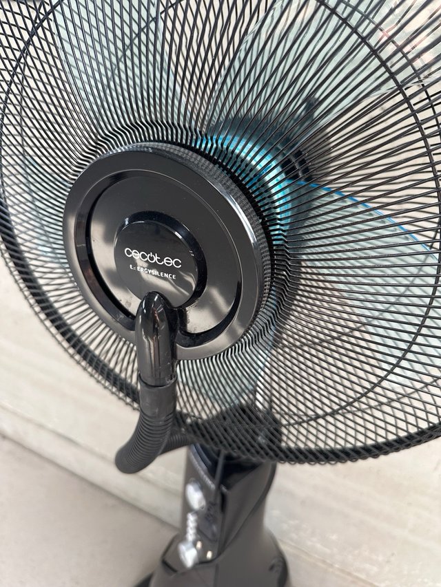 Ventilador Cecotec con nevulizador