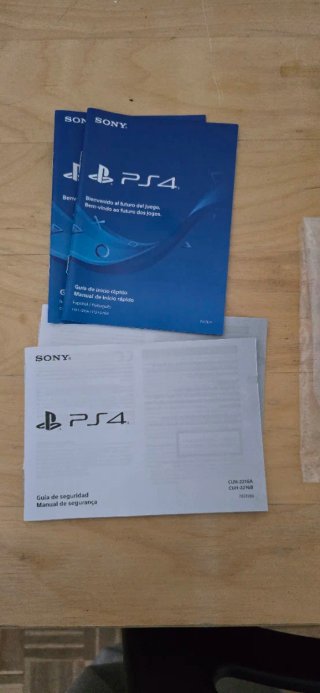 Caja PS4 Slim 1TB Jet Black (PlayStation 4)