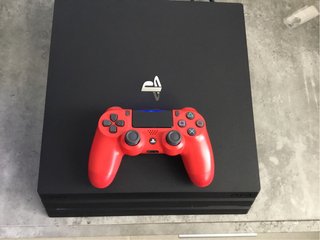 PLAYSTATION 4 PRO 1TB+MANDO ORIGINAL,PS4 PRO.