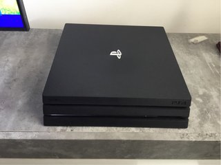 PLAYSTATION 4 PRO 1TB+MANDO ORIGINAL,PS4 PRO.