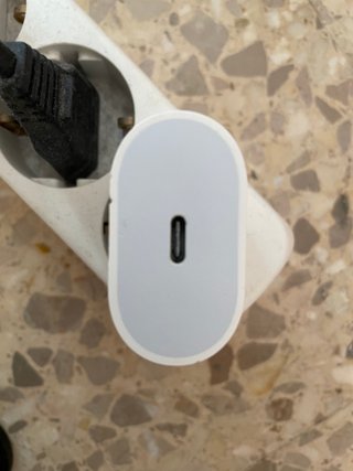 Adaptador Apple 20W USB-C Carga Rápida