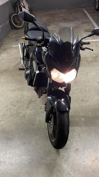 Kawasaki Z750 Negra - Motor Averiado