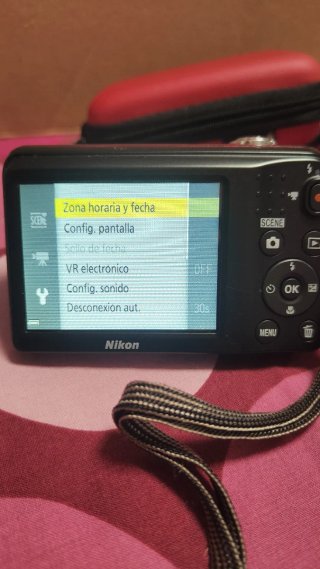Cámara Nikon Coolpix A10 Roja