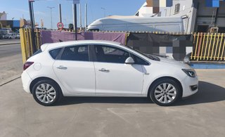 Opel Astra 2013
