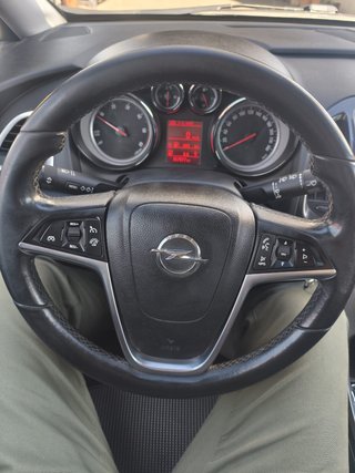 Opel Astra 2013