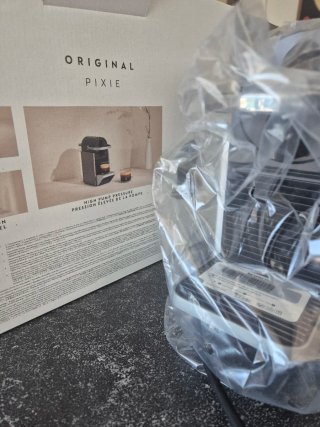 Cafetera Nespresso PIXIE