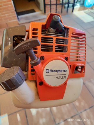 Desbrozadora Husqvarna 133R + Accesorios