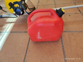 Desbrozadora Husqvarna 133R + Accesorios