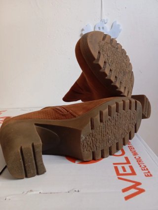 Botines marrones de terciopelo