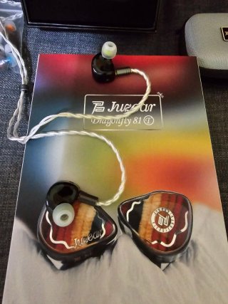 Jużear Dragonfly 81T IEM Auriculares