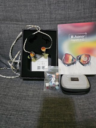Jużear Dragonfly 81T IEM Auriculares