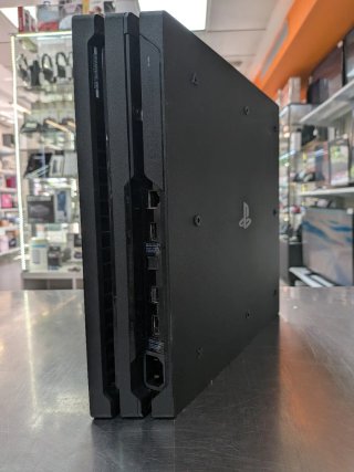 Sony PlayStation 4  Pro 1TB SSD
